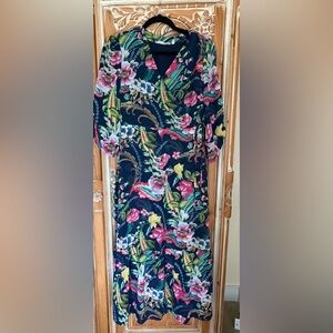 Floral Maxi Dress Soft Surroundings tropical colors petite medium .🌺🌴🍹